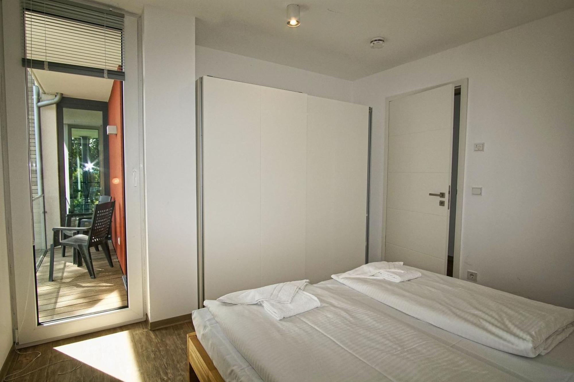 Haus Hafenkieker Fewo 08 - Balkon, Hafenblick Putbus Kültér fotó